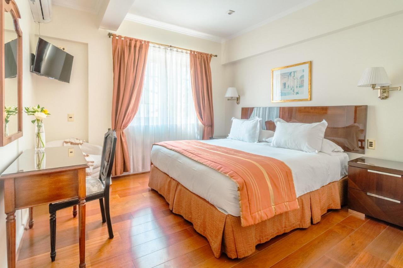 Orly Suites Santiago Buitenkant foto