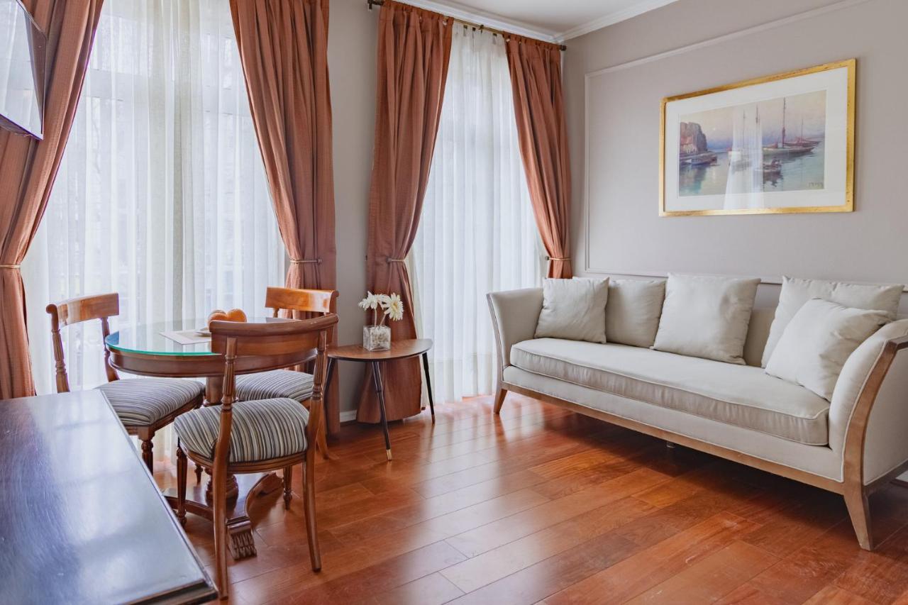 Orly Suites Santiago Buitenkant foto