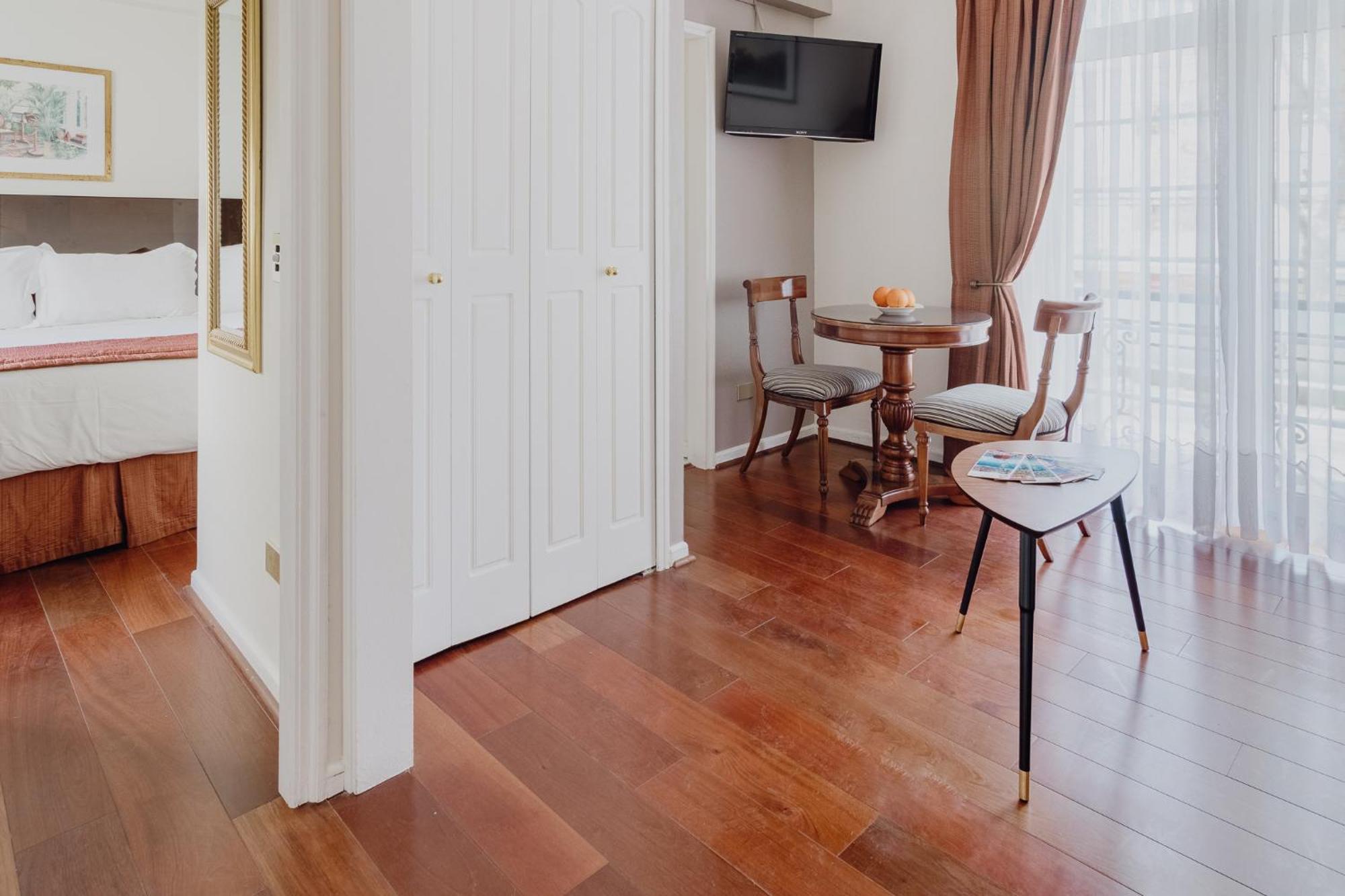 Orly Suites Santiago Buitenkant foto