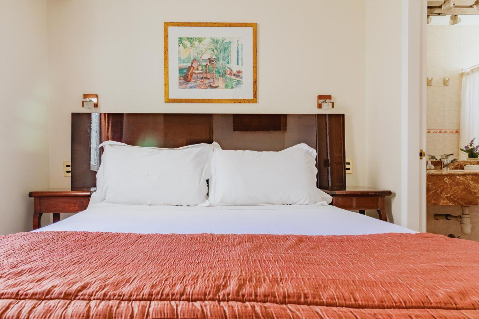Orly Suites Santiago Buitenkant foto